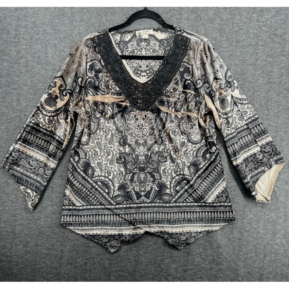 Unity Top‎ Womens L Black Tan Velvet Sublimation Whimsigoth Artsy Moody Fairy
